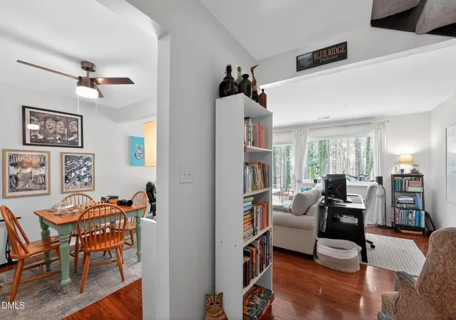 2nd image of 220 Elizabeth St #Apt A15, Chapel Hill, NC 27514 | MLS# 10183969