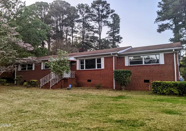 1st image of 700 W Carver St, Durham, NC 27704 | MLS# 10184864