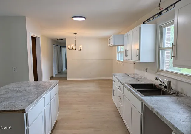 2nd image of 700 W Carver St, Durham, NC 27704 | MLS# 10184864