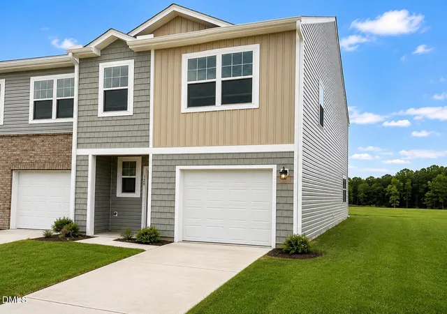 Photo 2 of Townhouse for sale at 128 S Meyers Ct, Clayton, NC 27520 | MLS# 10183981 | Listing updated on 2026-09-20