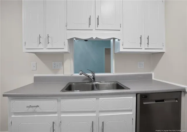 Photo 4 of Single family home for sale at 1608 Tysor Dr, Fayetteville, NC 28304 | MLS# 767032 | Listing updated on 2026-08-02