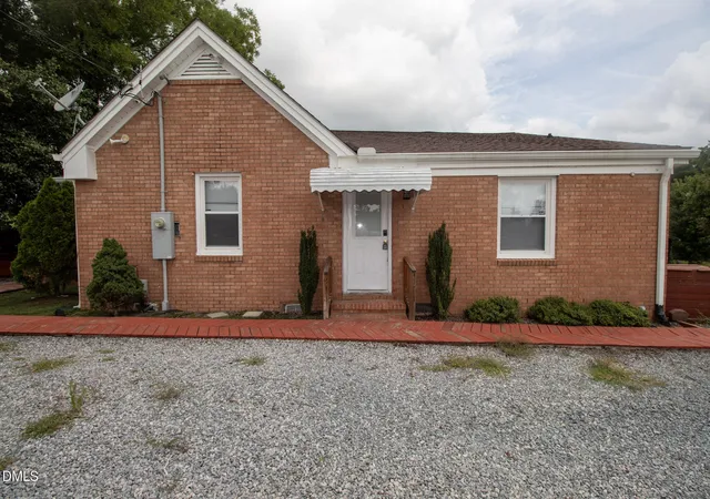 Photo 1 of Single family home for sale at 1520 Old Barbour Rd, Benson, NC 27504 | MLS# 10184055 | Listing updated on 2026-09-21