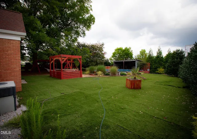 Photo 3 of Single family home for sale at 1520 Old Barbour Rd, Benson, NC 27504 | MLS# 10184055 | Listing updated on 2026-09-21