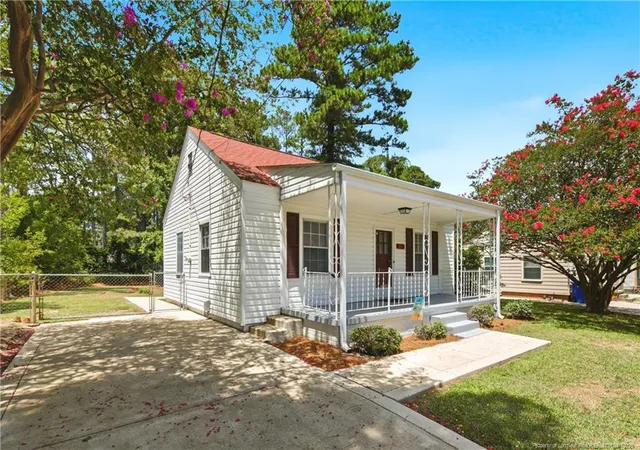 3rd image of 211 Willborough Ave, Fayetteville, NC 28303 | MLS# 767020