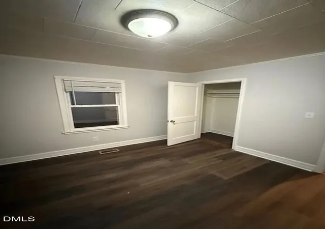 Photo 3 of Single family home for sale at 425 Hamilton St, Burlington, NC 27217 | MLS# 10184007 | Listing updated on 2026-08-31