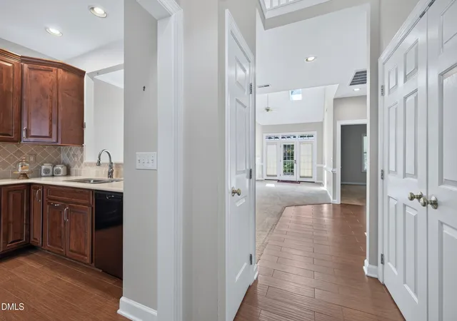 Photo 5 of Sale Pending at 1641 Shepherds Glade Dr, Apex, NC 27523 | MLS# 10184558 | Listing updated on 2026-08-24