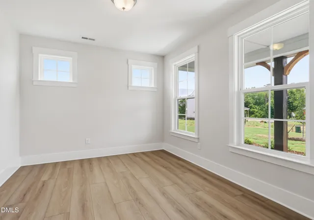 Photo 3 of Single family home for sale at 325 Oak Meadow Ln, Angier, NC 27501 | MLS# 10184924 | Listing updated on 2026-09-09