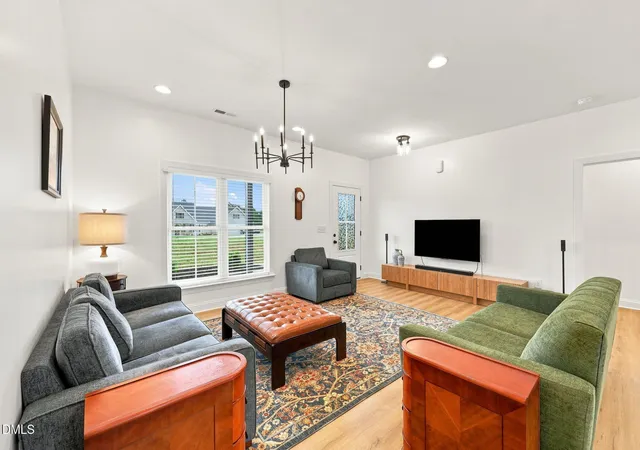 4th image of 123 Gregory'S Grange Dr, Elon, NC 27244 | MLS# 10184593