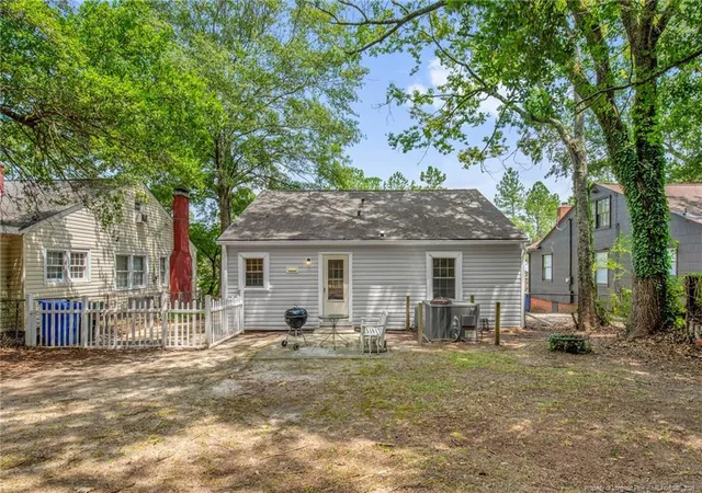 2nd image of 705 Greenland Dr, Fayetteville, NC 28305 | MLS# 766770
