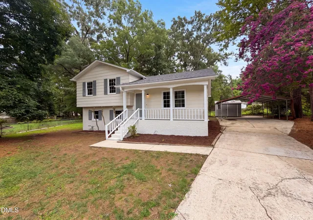 1st image of 11 Chanter Ct, Durham, NC 27705 | MLS# 10184032
