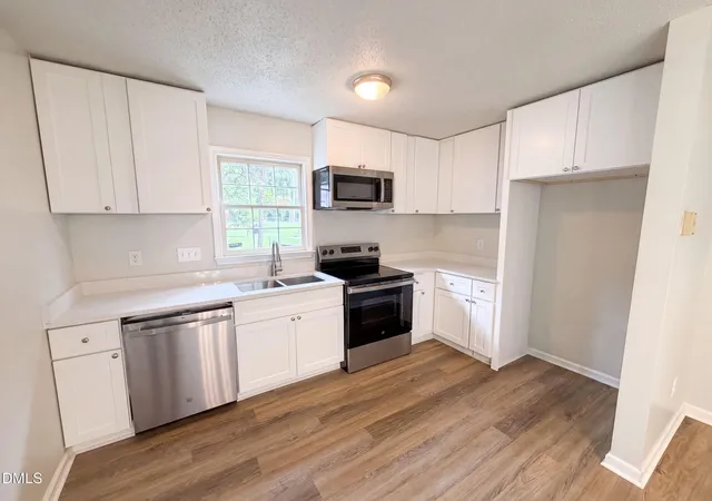 2nd image of 11 Chanter Ct, Durham, NC 27705 | MLS# 10184032