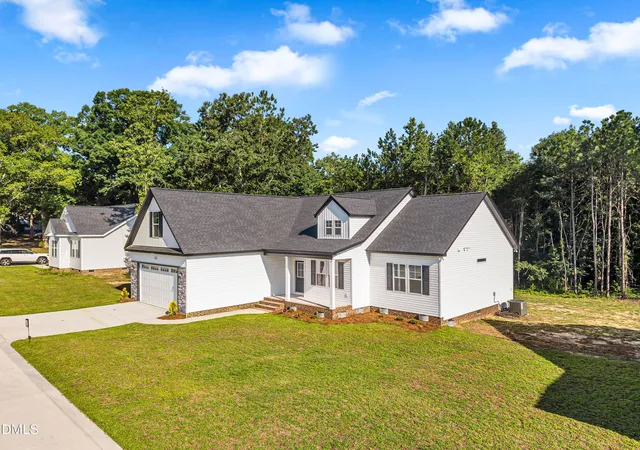 Photo 3 of Single family home for sale at 9398 Nc 27 W, Lillington, NC 27546 | MLS# 10184106 | Listing updated on 2026-08-20
