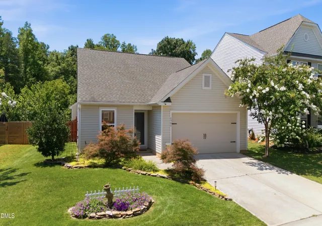 Photo 2 of Sale Pending at 6909 Lowline Dr, Greensboro, NC 27405 | MLS# 10184308 | Listing updated on 2026-09-13