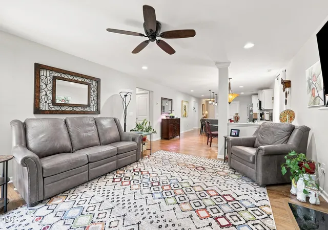 Photo 3 of Sale Pending at 6909 Lowline Dr, Greensboro, NC 27405 | MLS# 10184308 | Listing updated on 2026-09-13