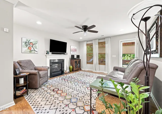Photo 3 of Sale Pending at 6909 Lowline Dr, Greensboro, NC 27405 | MLS# 10184308 | Listing updated on 2026-09-13