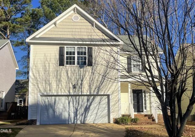 Photo 2 of Single family home for sale at 825 Brookhannah Ct, Fuquay Varina, NC 27526 | MLS# 10184085 | Listing updated on 2026-09-06
