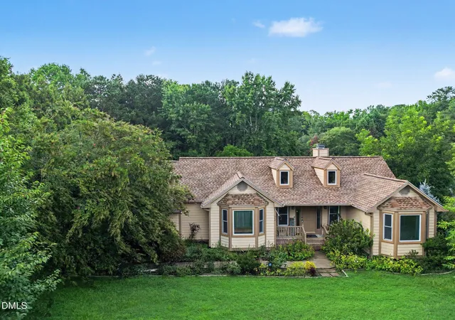 Photo 1 of Single family home for sale at 204 Springwood Pl, Clayton, NC 27520 | MLS# 10184582 | Listing updated on 2026-08-28