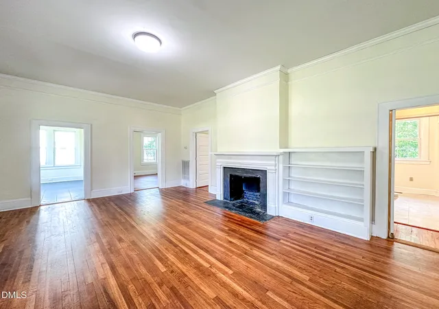 Photo 3 of Single family home for sale at 328 N Main St, Warrenton, NC 27589 | MLS# 10184328 | Listing updated on 2026-09-01