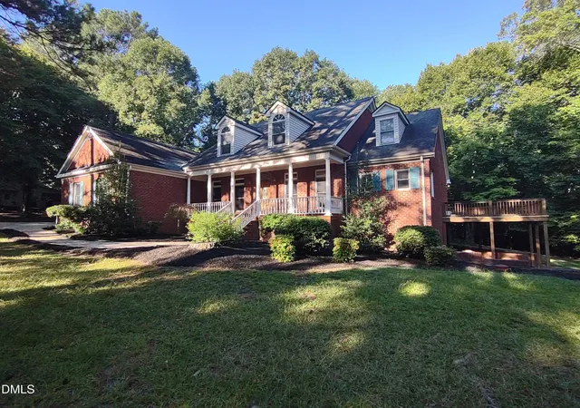 Photo 2 of Single family home for sale at 1420 Nc 98, Spring Hope, NC 27882 | MLS# 10184296 | Listing updated on 2026-09-15