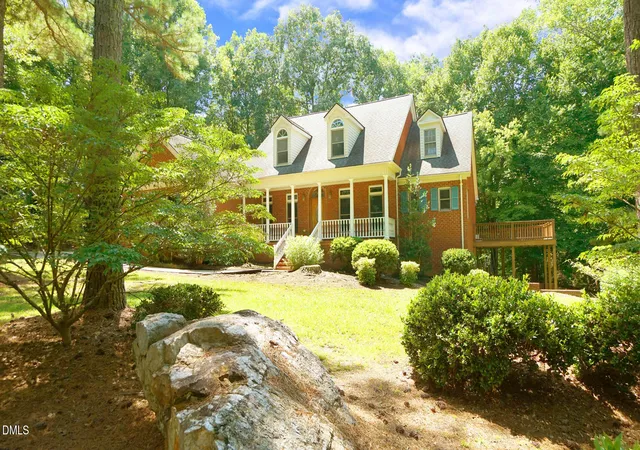 Photo 3 of Single family home for sale at 1420 Nc 98, Spring Hope, NC 27882 | MLS# 10184296 | Listing updated on 2026-09-15