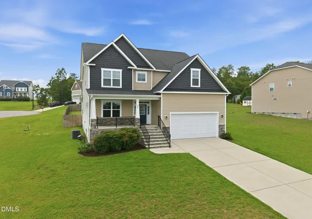 Photo 2 of Single family home for sale at 508 Executive Dr, Lillington, NC 27546 | MLS# 10184515 | Listing updated on 2026-09-17