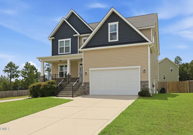 Photo 3 of Single family home for sale at 508 Executive Dr, Lillington, NC 27546 | MLS# 10184515 | Listing updated on 2026-09-17