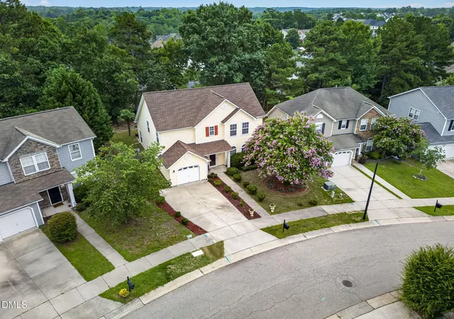 Photo 2 of Single family home for sale at 640 Long Melford Dr, Rolesville, NC 27571 | MLS# 10184615 | Listing updated on 2026-09-13