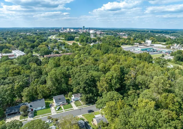 11th image of 600 Bernice St, Durham, NC 27703 | MLS# 10184119