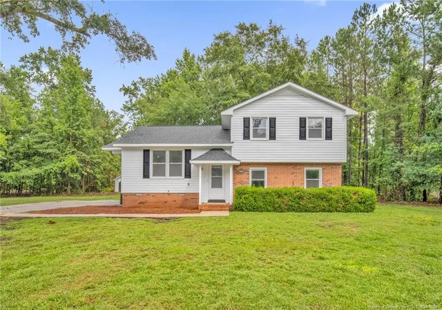 Photo 1 of Sale Pending at 76 Robin Rd, Lumberton, NC 28358 | MLS# 767090 | Listing updated on 2026-08-28