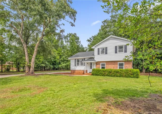 Photo 3 of Sale Pending at 76 Robin Rd, Lumberton, NC 28358 | MLS# 767090 | Listing updated on 2026-08-28