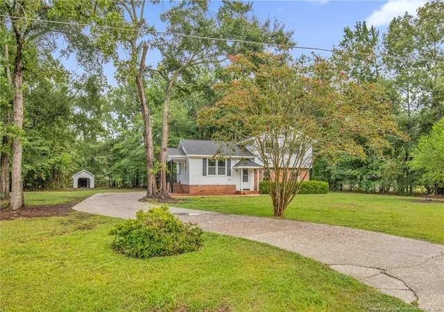Photo 3 of Sale Pending at 76 Robin Rd, Lumberton, NC 28358 | MLS# 767090 | Listing updated on 2026-08-28