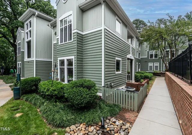 24th image of 1111 Parkridge Ln #103, Raleigh, NC 27605 | MLS# 10184726
