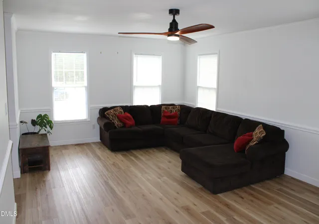 3rd image of 105 Carriage Ct, Dunn, NC 28334 | MLS# 10184167