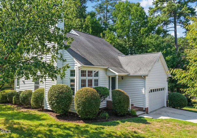 Photo 1 of Sale Pending at 3 Arborfield Ln, Durham, NC 27713 | MLS# 10188838 | Listing updated on 2026-08-31