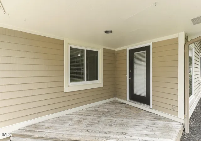 Photo 3 of Single family home for sale at 102 Oaklake Ct, Fuquay Varina, NC 27526 | MLS# 10184654 | Listing updated on 2026-09-18