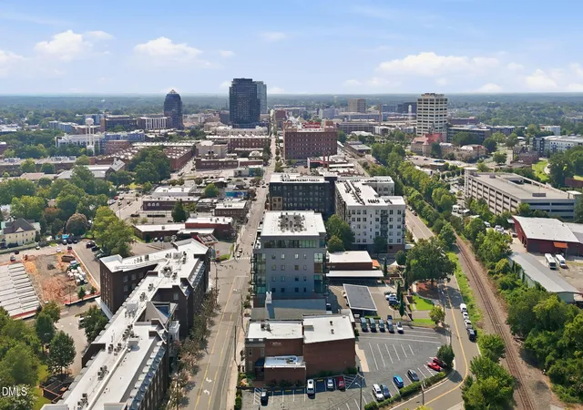 2nd image of 1105 W Main St, Durham, NC 27701