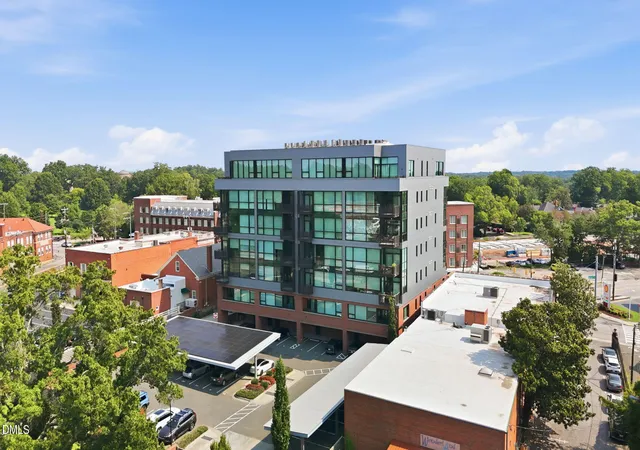 3rd image of 1105 W Main St #306, Durham, NC 27701 | MLS# 10186071