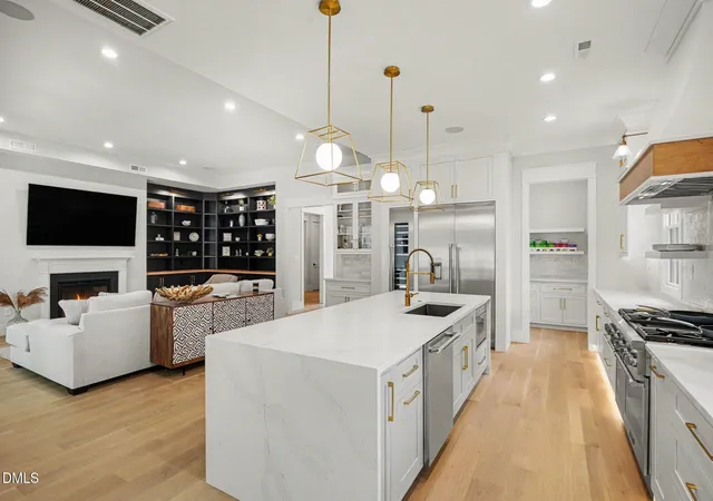 Photo 3 of Sale Pending at 3312 Milton Rd, Raleigh, NC 27609 | MLS# 10184193 | Listing updated on 2026-09-26