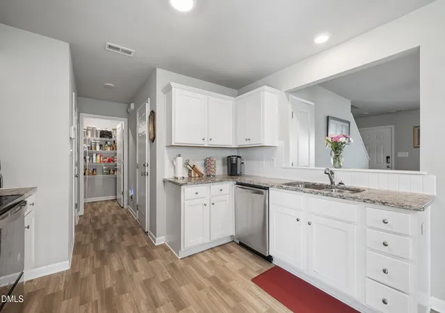 Photo 3 of Single family home for sale at 75 Falling Leaf Ln, Benson, NC 27504 | MLS# 10184869 | Listing updated on 2026-09-23