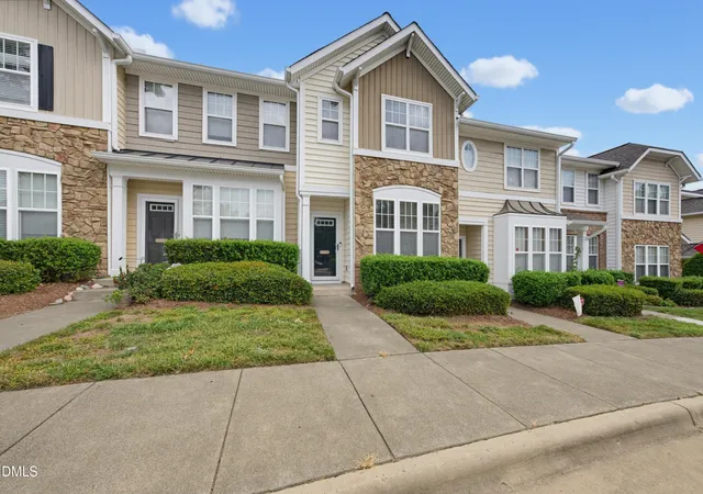 Photo 2 of Townhouse for sale at 6029 History Trl, Raleigh, NC 27612 | MLS# 10184775 | Listing updated on 2026-09-16