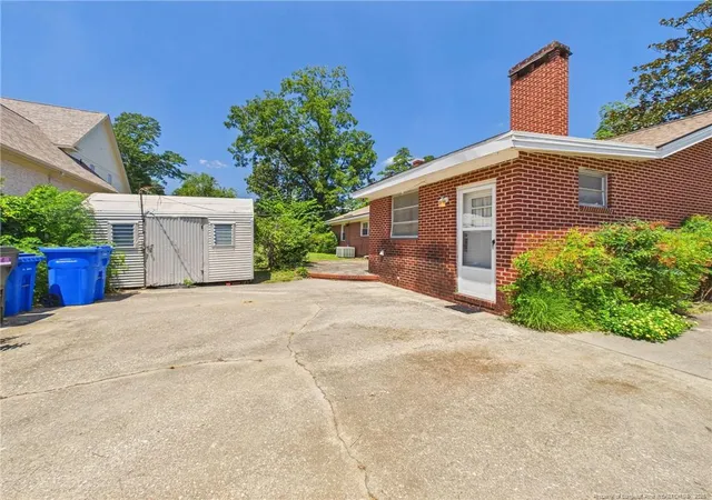 32nd image of 1815 Sunnyside Cir, Fayetteville, NC 28305 | MLS# 767125