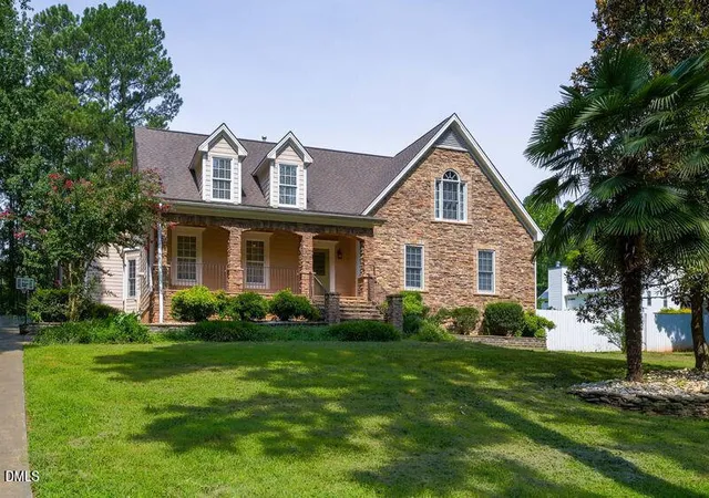 2nd image of 8429 Wycombe Ridge Wy, Wake Forest, NC 27587 | MLS# 10184787