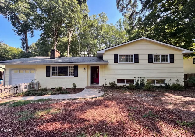 1st image of 810 Beaver Dam Rd, Raleigh, NC 27607 | MLS# 10184224
