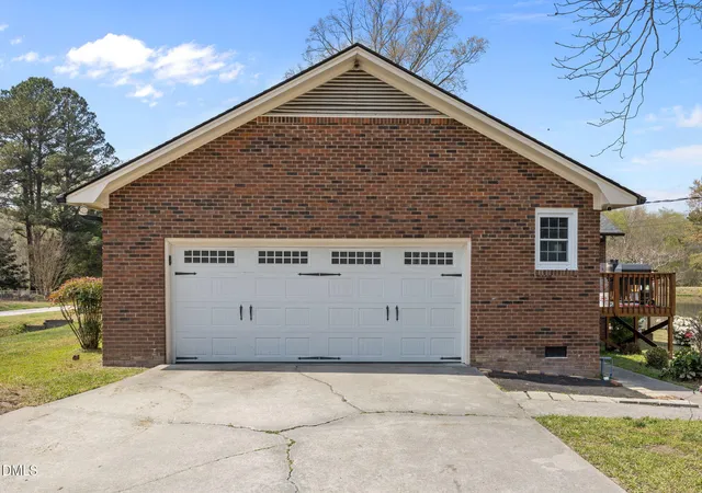 Photo 3 of Single family home for sale at 750 Greenleaf Rd, Angier, NC 27501 | MLS# 10184352 | Listing updated on 2026-09-09