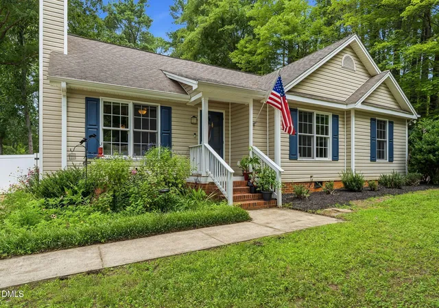 2nd image of 114 Black Cloud Dr, Louisburg, NC 27549 | MLS# 10185582