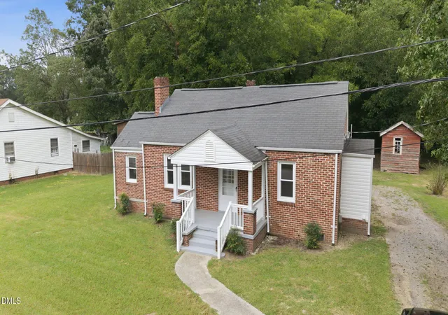 Photo 3 of Single family home for sale at 205 Maple St, Rich Square, NC 27869 | MLS# 10185674 | Listing updated on 2026-09-21