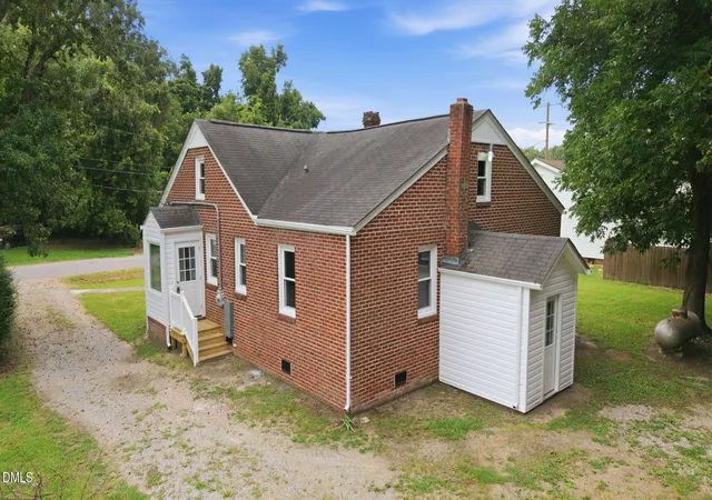 Photo 3 of Single family home for sale at 205 Maple St, Rich Square, NC 27869 | MLS# 10185674 | Listing updated on 2026-09-21