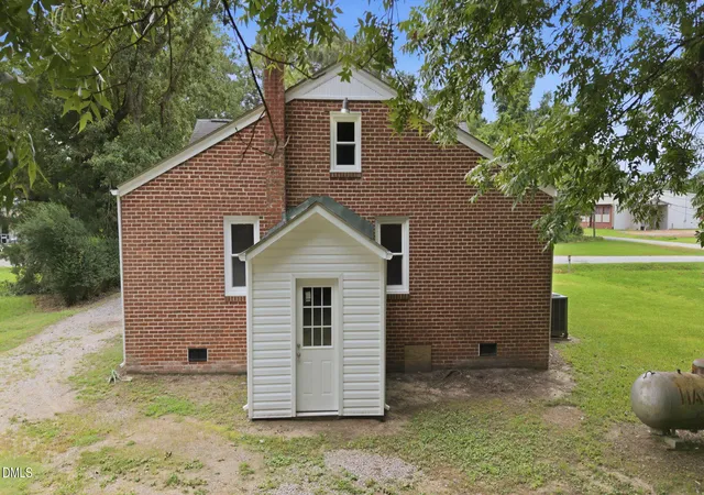 Photo 4 of Single family home for sale at 205 Maple St, Rich Square, NC 27869 | MLS# 10185674 | Listing updated on 2026-09-21