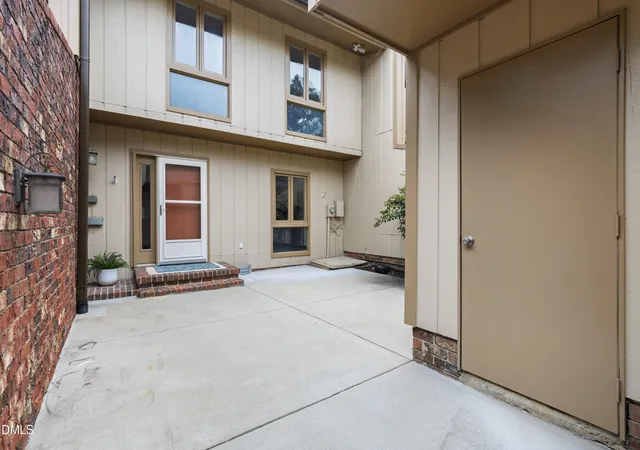 4th image of 204 Tweed Cir, Cary, NC 27511 | MLS# 10184375