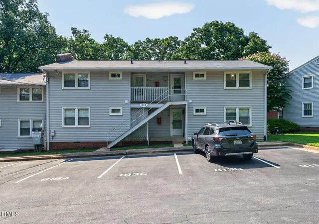 2nd image of 813 Daniels, Raleigh, NC 27605